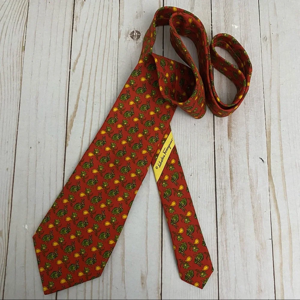 Salvatore Ferragamo Silk Red Holiday Abstract Festive Bunny Tie